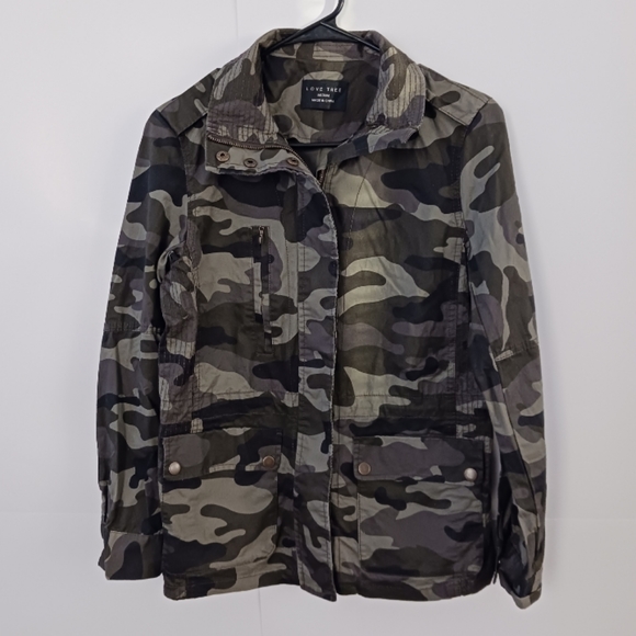 Love Tree Women's Cargo Jacket Camouflage Military Size Medium Green Zipper Up - Picture 1 of 11